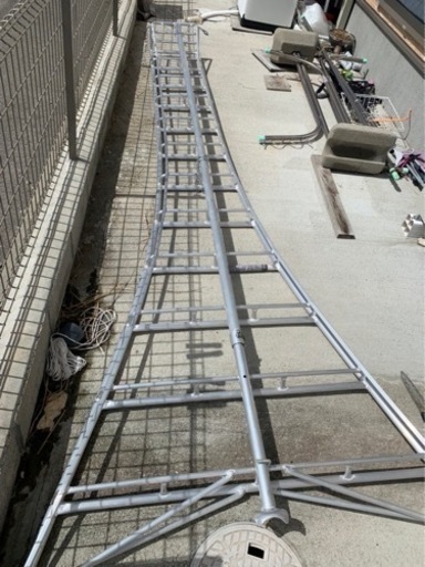 剪定用ハシゴ