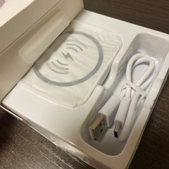 【新品未使用】iPhone 対応 ワイヤレス モバイルバッテリー マグネットの画像