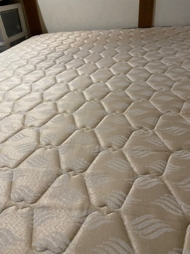 近隣なら届けれます！Serta サータ　ボトム付き！ホテルなどで使ってるベッド