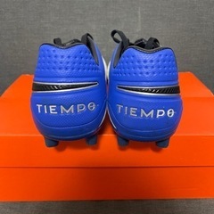 NIKE TIEMPO スパイクの画像