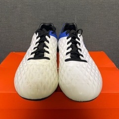 NIKE TIEMPO スパイクの画像