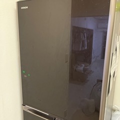 日立　冷蔵庫5ドアの画像