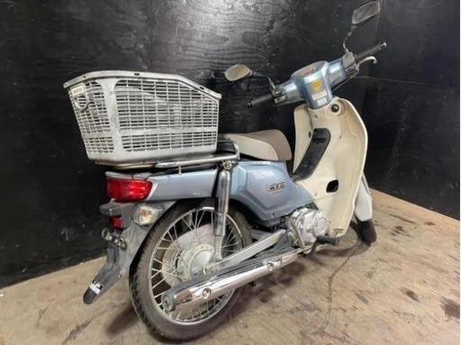 買取強化中！！★お支払い総額7.8万円★ ホンダ スーパーカブ50 AA04 4スト、インジェクション♪ リアカゴ付き！ 低燃費！通勤通学にオススメ♪関東圏内即日配送可能です！
