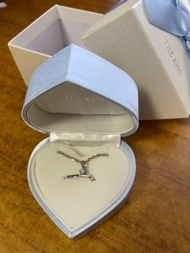 Kissの指輪と付随のネックレス