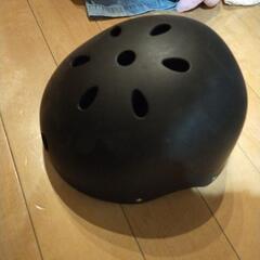 ヘルメット　スケボー