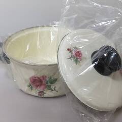 ★お好きなもの３点選べます★【新品】蓋つき鍋２つセットの画像