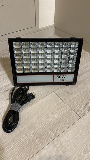 【2,000円→1,500円に値下しました！】超薄型・超高輝度 LED投光器