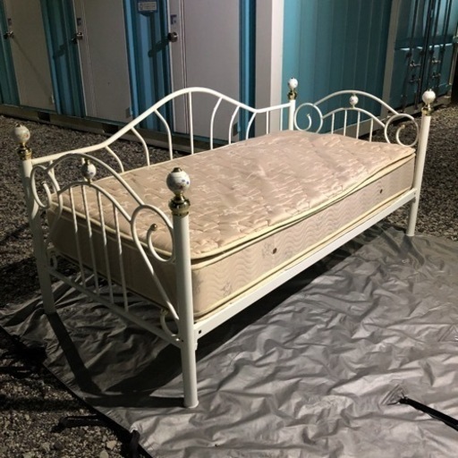 ニトリ お姫様デイベッド ROBE PILLOWTOP S マットレス付き