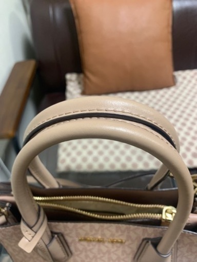 マイケルコース MICHAEL KORS バッグ ショルダーバッグの通販はau PAY お値下げしました❗️マイケルコース　ショルダーバック