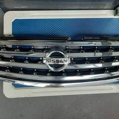 日産　nissan フロントグリル