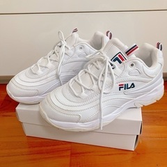 【大人気！】FILA フィラ スニーカー 24.5cm