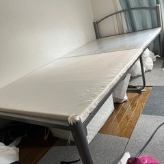シングルベッド　