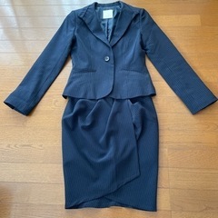 キレイ目スーツ👚７号✨✨✨の画像