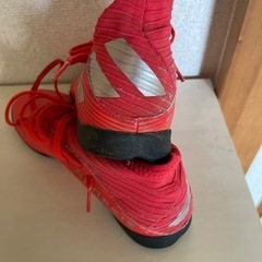 ネメシス　adidasの画像