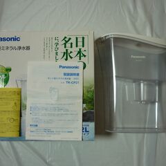 【panasonic】パナソニック　ポット型ミネラル浄水器　２Ｌタイプ　TK-CP21-Wの画像