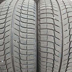 235/45R17 スタッドレスタイヤの画像