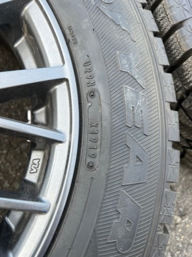 最終値下げ！15インチ スタッドレスホイール付き！両方ほぼ新品！195/65/R15 ミニバンなどに！