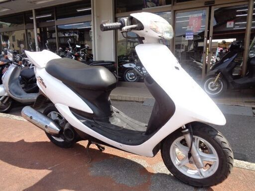 NO.4477　ＪＯＧ ＺＲ エボリューション (JOG) ２サイクルエンジン　ハネ付き　ディスクブレーキ　ホワイト　☆彡