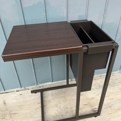 サイドテーブル