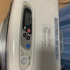 九月一杯で消しますコロナFF式ストーブ　　FF-VT4213P 2013年製
