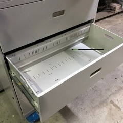 事務機器 オカムラ スチールキャビネット 鍵付 大型 900×450×2250mmの画像