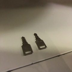 事務機器 オカムラ スチールキャビネット 鍵付 大型 900×450×2250mmの画像