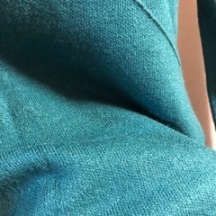 【お取引先決定　あげます】素敵なグリーンのニット　薄手のセーター　の画像