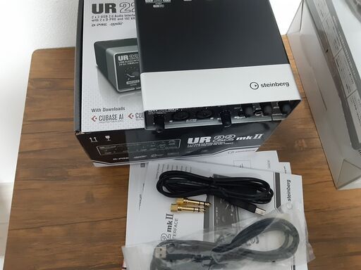 AVアンプ UR22mk2