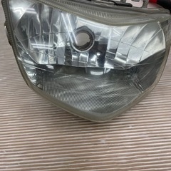 スズキ　アドレスV125 CF4EA  ヘッドライトカバー？レン...