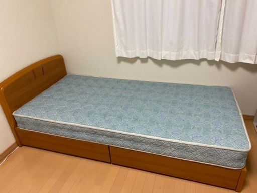 シングルベッド