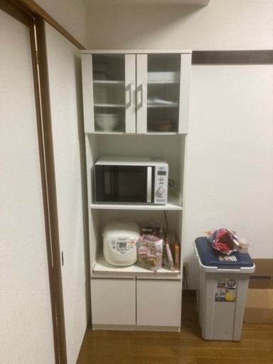 【取引確定済】食器棚　白