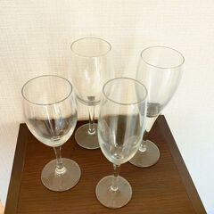900円譲ります★現地引き渡しのみ★シャンパンワイングラスとビー...