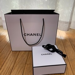 CHANEL  空箱とショップ袋