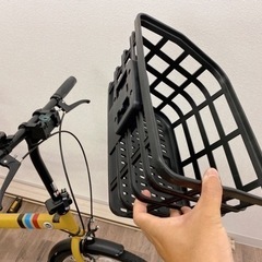 カインズ 折りたたみ自転車 着脱式カゴとダイヤルロック付の画像
