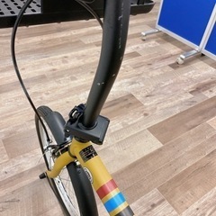 カインズ 折りたたみ自転車 着脱式カゴとダイヤルロック付の画像