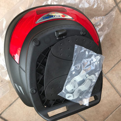 スズキ純正オプション　GIVI　リアボックスの画像