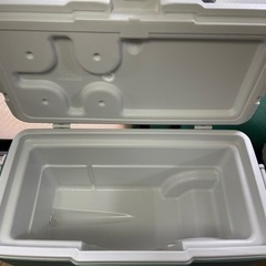 コールマン　エクストリーム　クーラーボックス　ホイールクーラーの画像