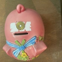 豚の貯金箱の画像