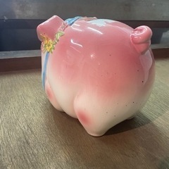 豚の貯金箱の画像