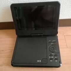 YAMAZEN ポータブルDVDプレイヤー TPD-L70 ジャンク品