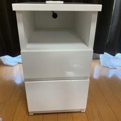 【受け渡し予定者決定❗️】ニトリ🟢ベッドサイドテーブル