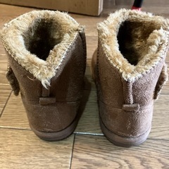 ムートンブーツ 16cmの画像