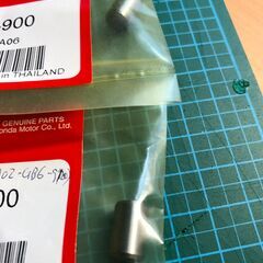 ホンダ純正 ピンノック 8×12  90702-KFM-900 新品2本の画像
