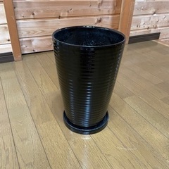 陶器の植木鉢