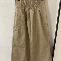 新品タグ付き GU フレアロングスカート Mの画像
