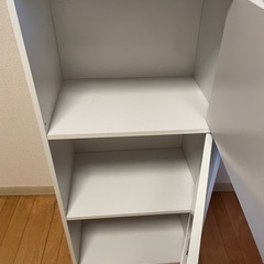 （お取引中）9/28まで　カラーボックス　白　蓋つきの画像