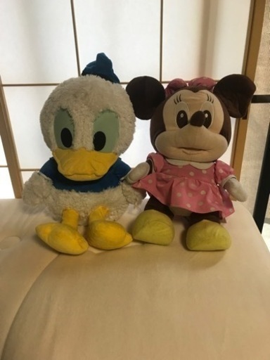 ドナルドとミニーの非売品　特大ぬいぐるみセット　２つおまけ