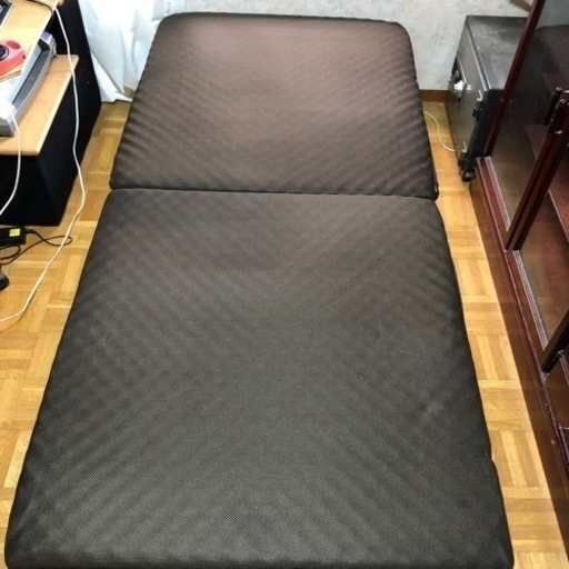 折りたたみ式シングルベッド