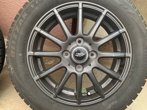 取引中。ブリジストン ブリザック4本 中古 1本パンク修理有り