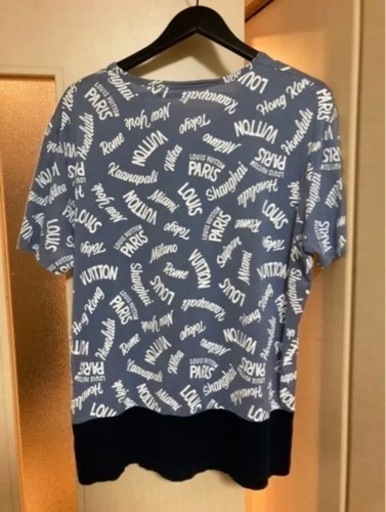 ★LOUIS VUITTON ルイヴィトン Mサイズ VネックプリントTシャツ★